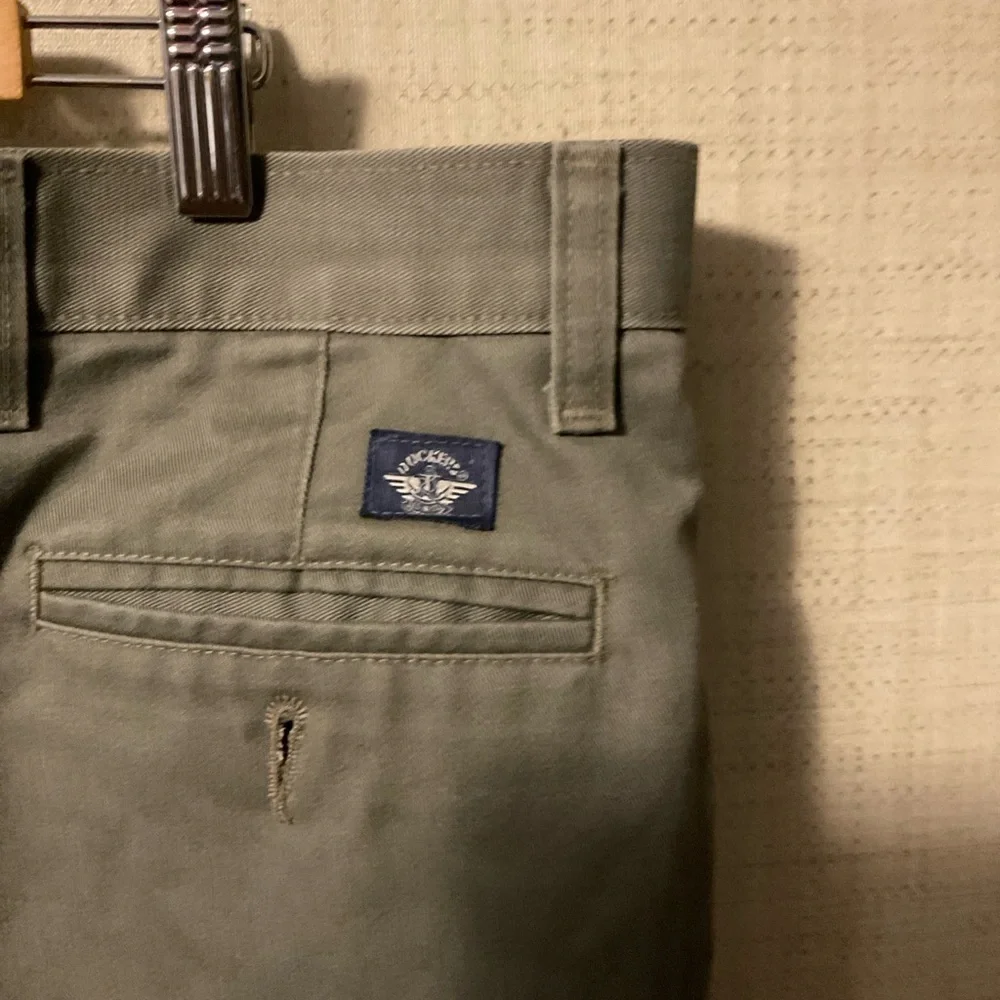 Dockers Men's Olive Chinos